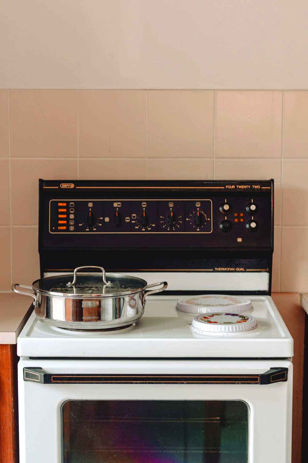 How To Preheat Your Oven Without Tears: Tips And Tricks - TipsFu